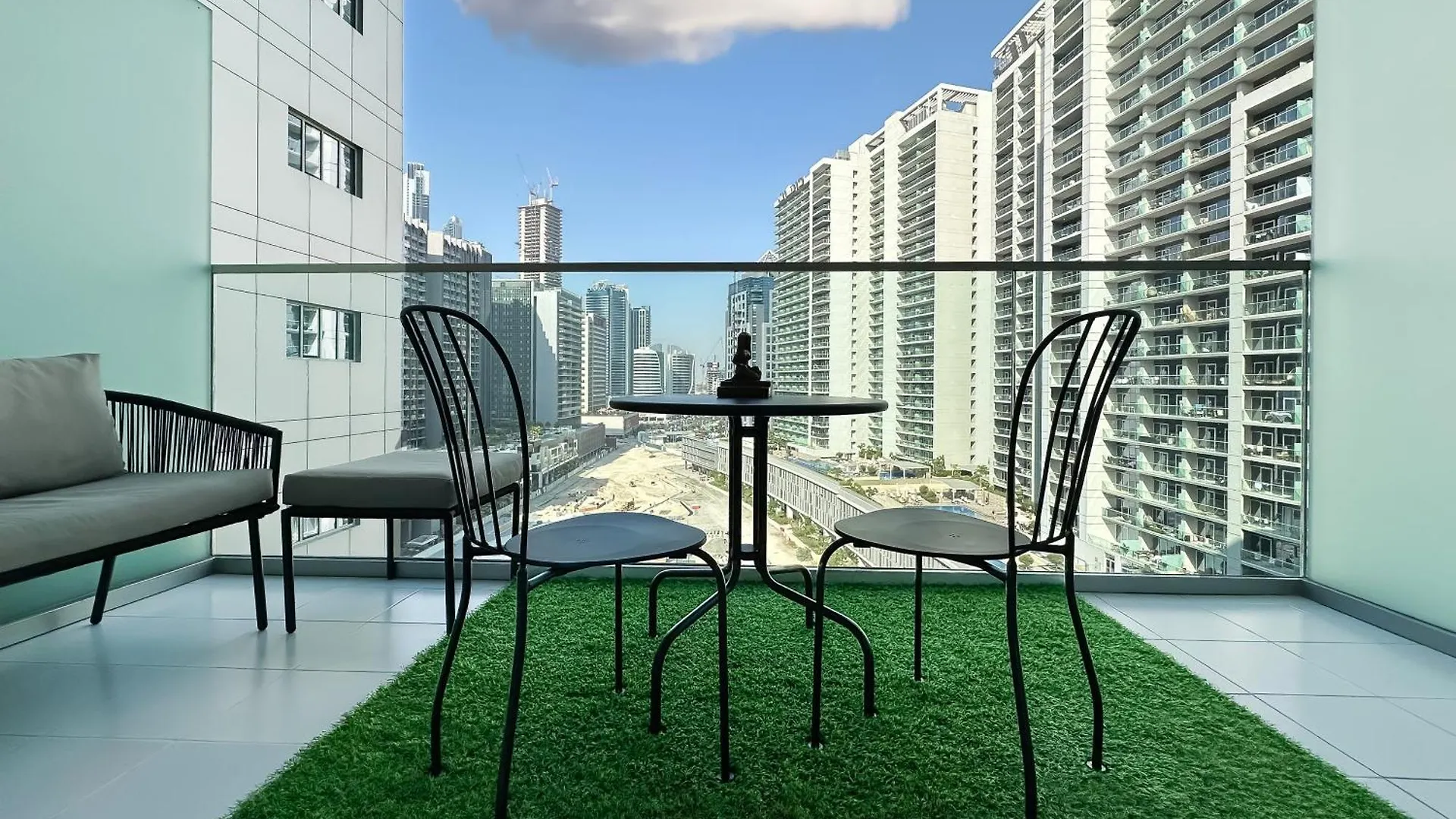Unparalleled Splendor - Luxe Studio In Business Bay Dubai Apartment